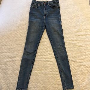 Forever 21 Jeans. Size 25